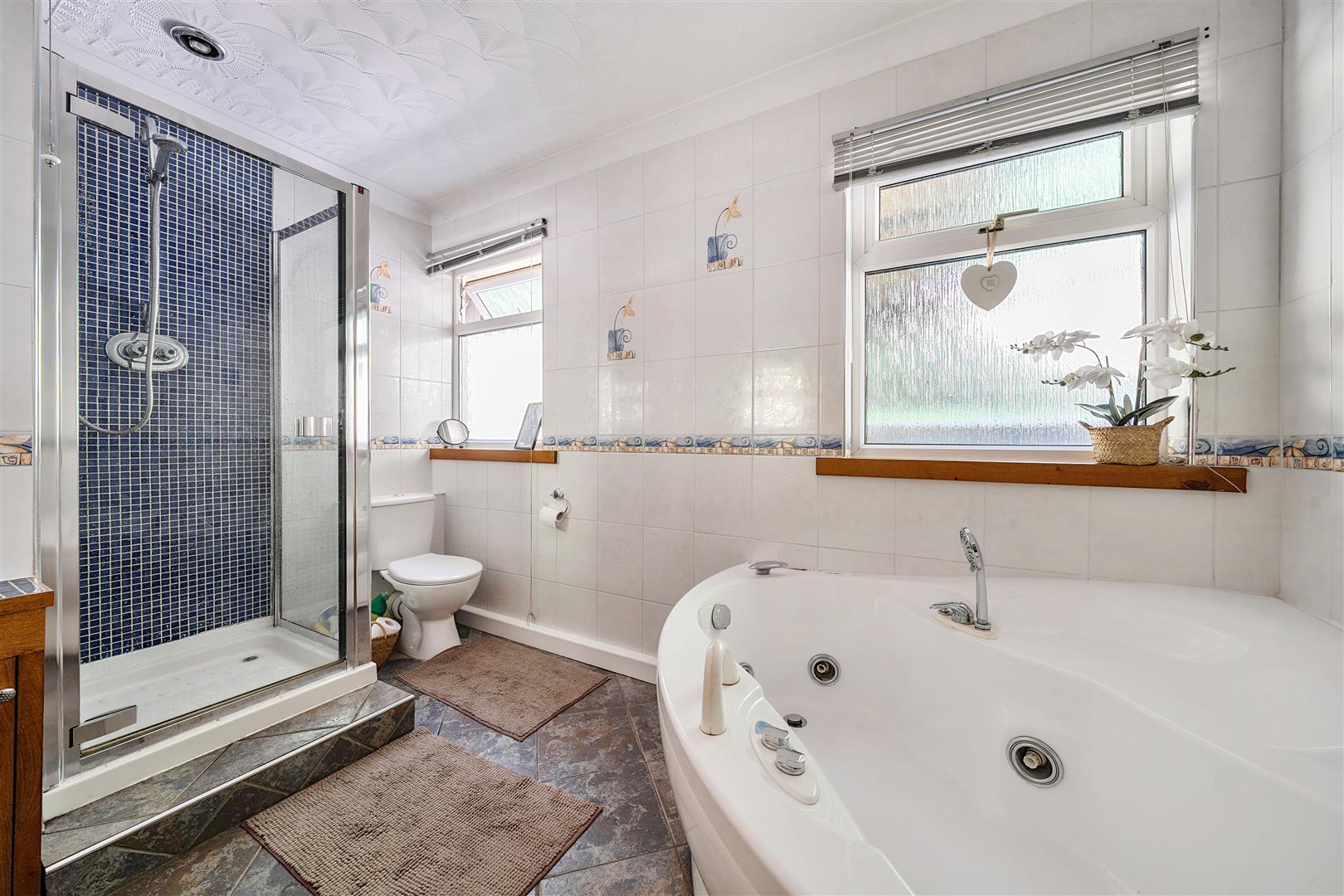 Yr Allt, Llangennech, Llanelli, SA14 8YU